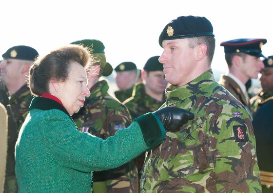 Prinzessin Anne vergibt Orden an britische Soldaten in Gütersloh 